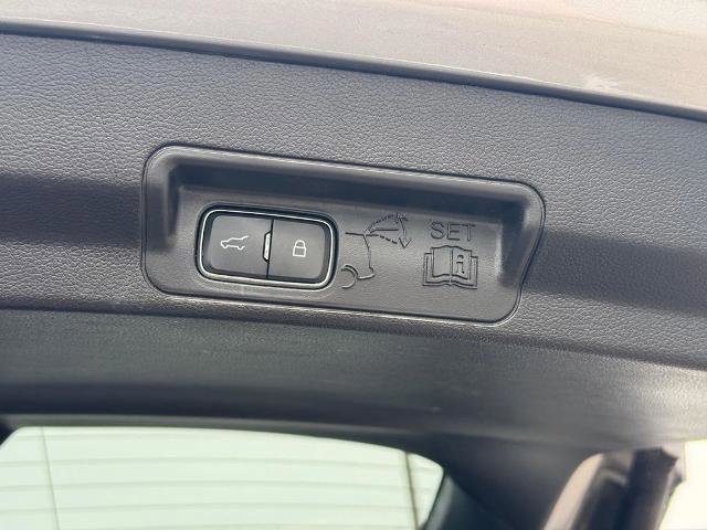 Certified 2020 Ford Explorer XLT w/ Equipment Group 202A image 7