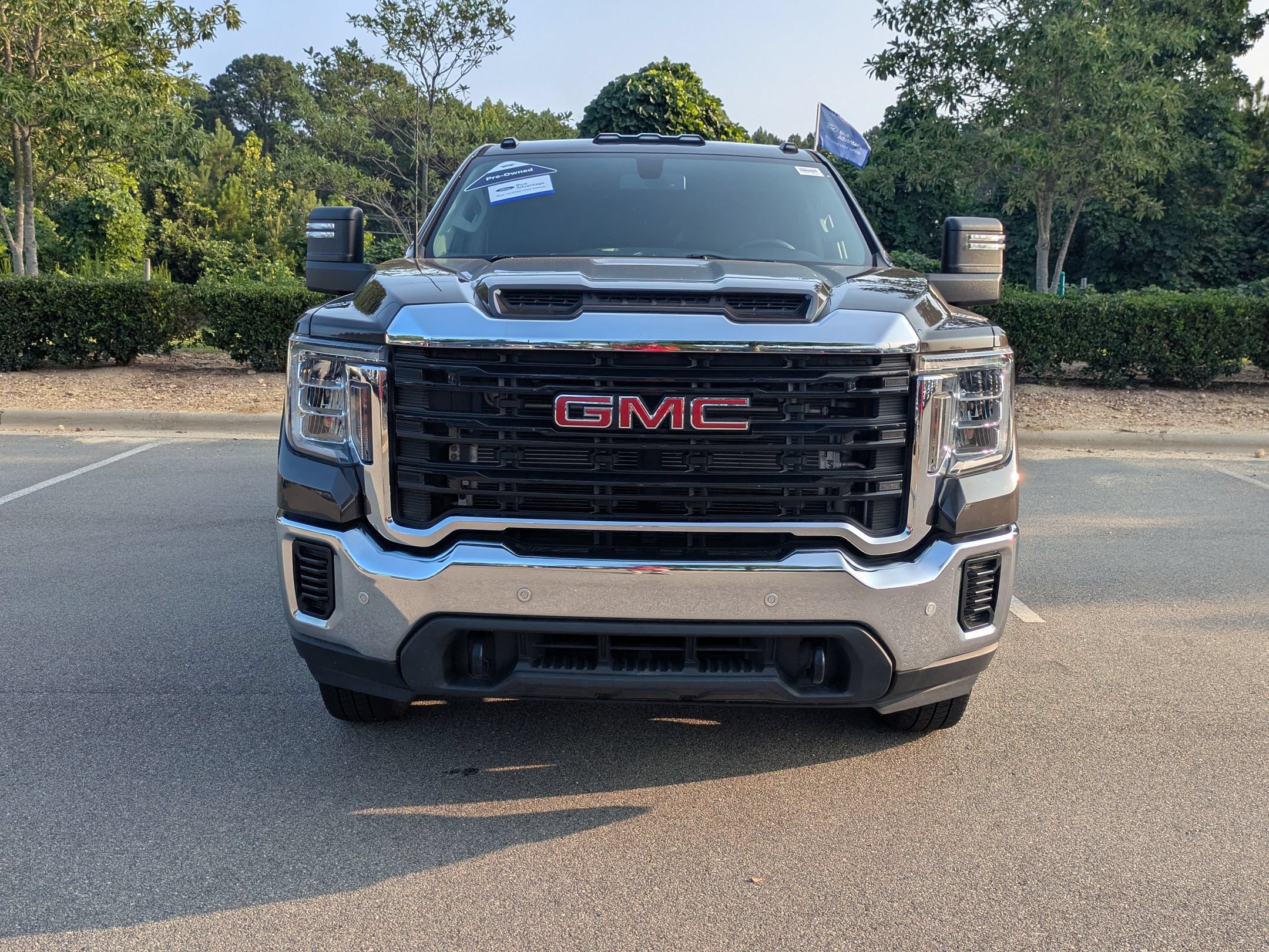 Used 2020 GMC Sierra 3500 4x4 Crew Cab w/ Gooseneck/5TH Wheel Package image 9