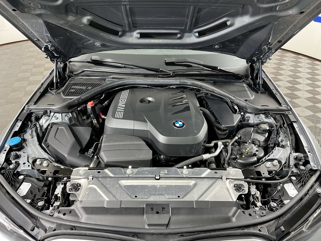 Used 2025 BMW 330i xDrive Sedan AWD/4WD image 36
