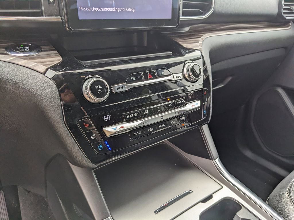 Certified 2021 Ford Explorer Limited w/ Equipment Group 301A image 27