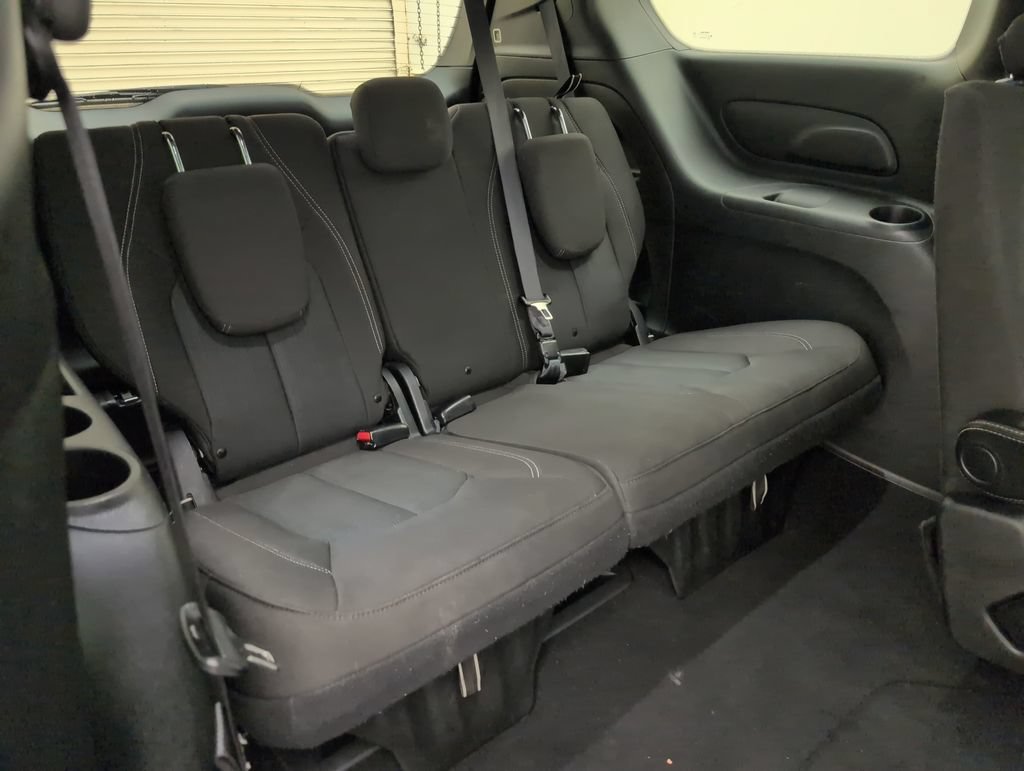 Used 2020 Chrysler Pacifica Touring w/ S Appearance Package FWD image 17