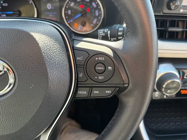 Used 2021 Toyota RAV4 XLE w/ Convenience Package AWD/4WD image 22