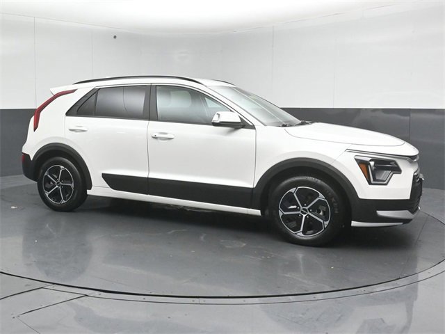 Used 2024 Kia Niro EX image 19