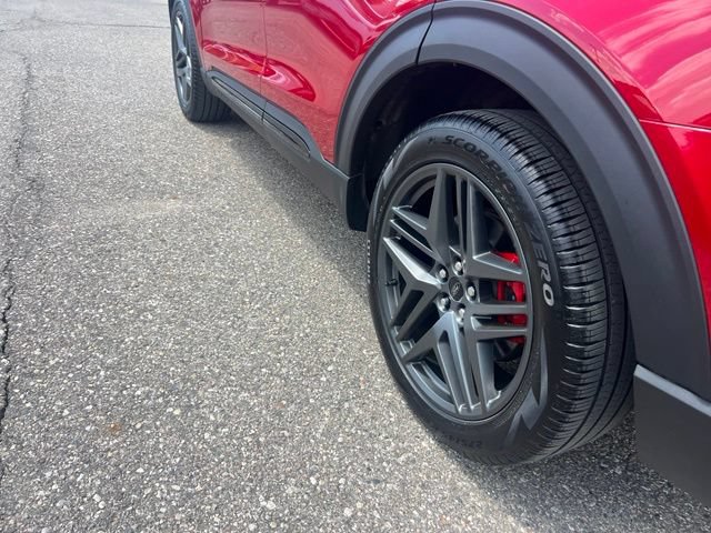 Certified 2025 Ford Explorer ST AWD/4WD image 27