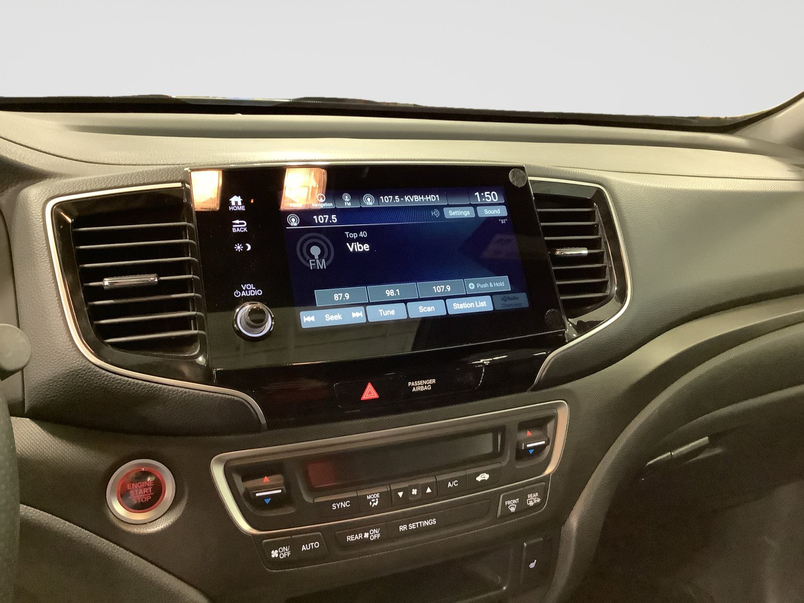 Used 2025 Honda Passport TrailSport image 15