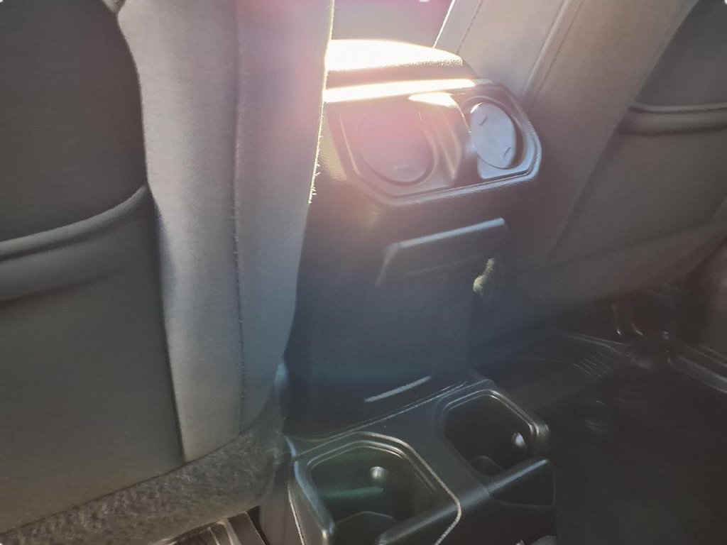 Used 2018 Jeep Wrangler Unlimited Sport AWD/4WD image 27