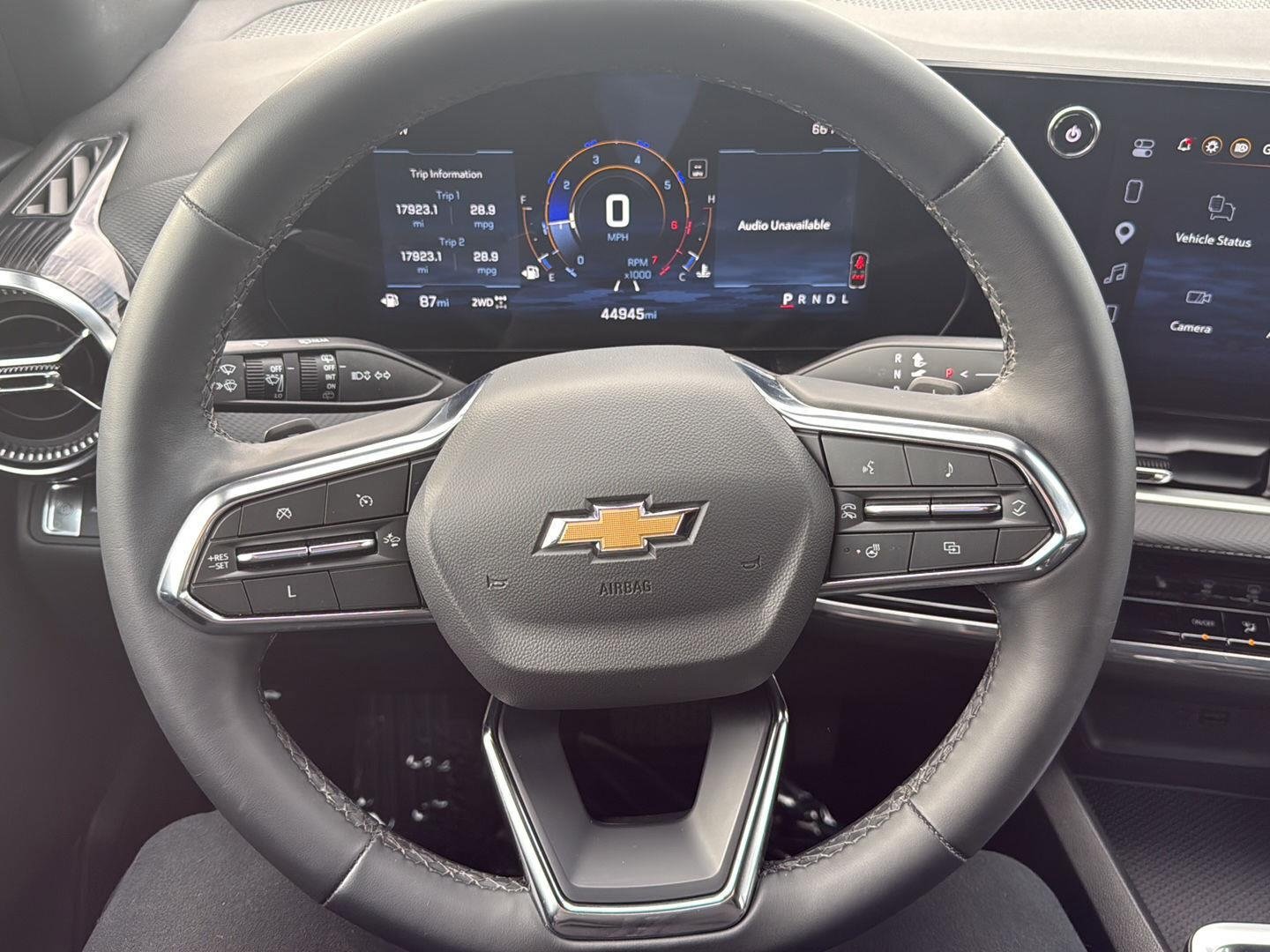Used 2025 Chevrolet Equinox LT w/ Safety and Technology Package AWD/4WD image 16