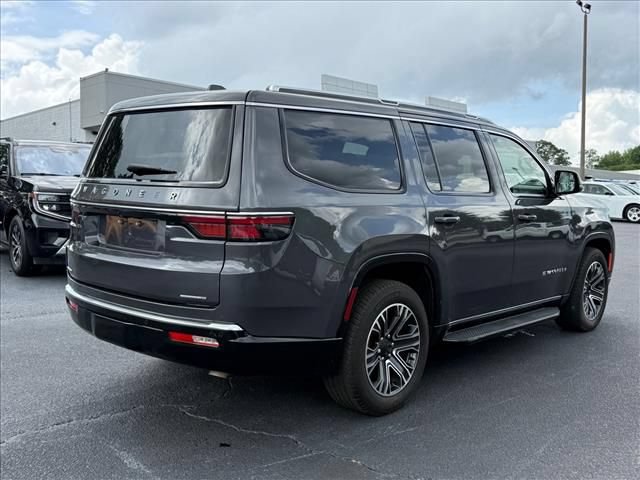 Used 2022 Jeep Wagoneer Series III AWD/4WD image 4