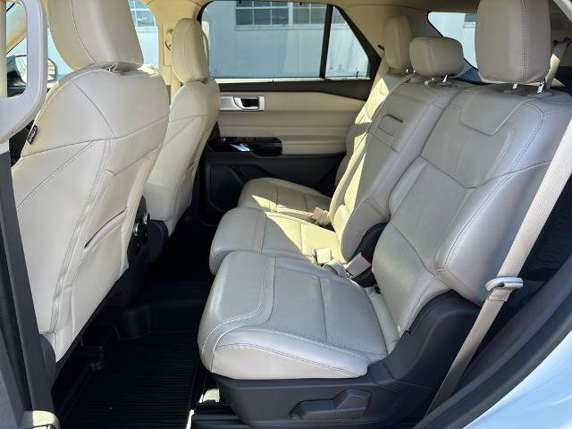 Certified 2022 Ford Explorer Platinum w/ Equipment Group 601A AWD/4WD image 14