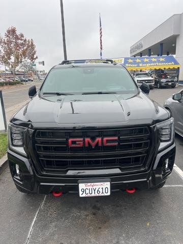 Used 2023 GMC Yukon AT4 w/ Technology Package image 2