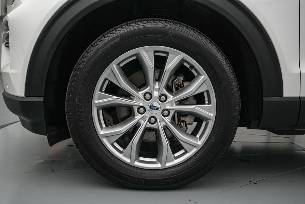 Certified 2024 Ford Explorer Limited w/ Equipment Group 301A image 10