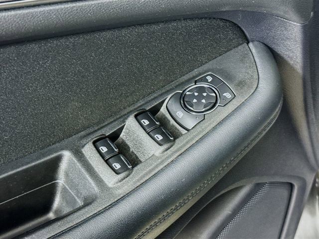 Certified 2019 Ford Edge SE image 17