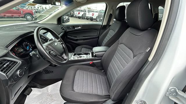 Certified 2020 Ford Edge SE image 17