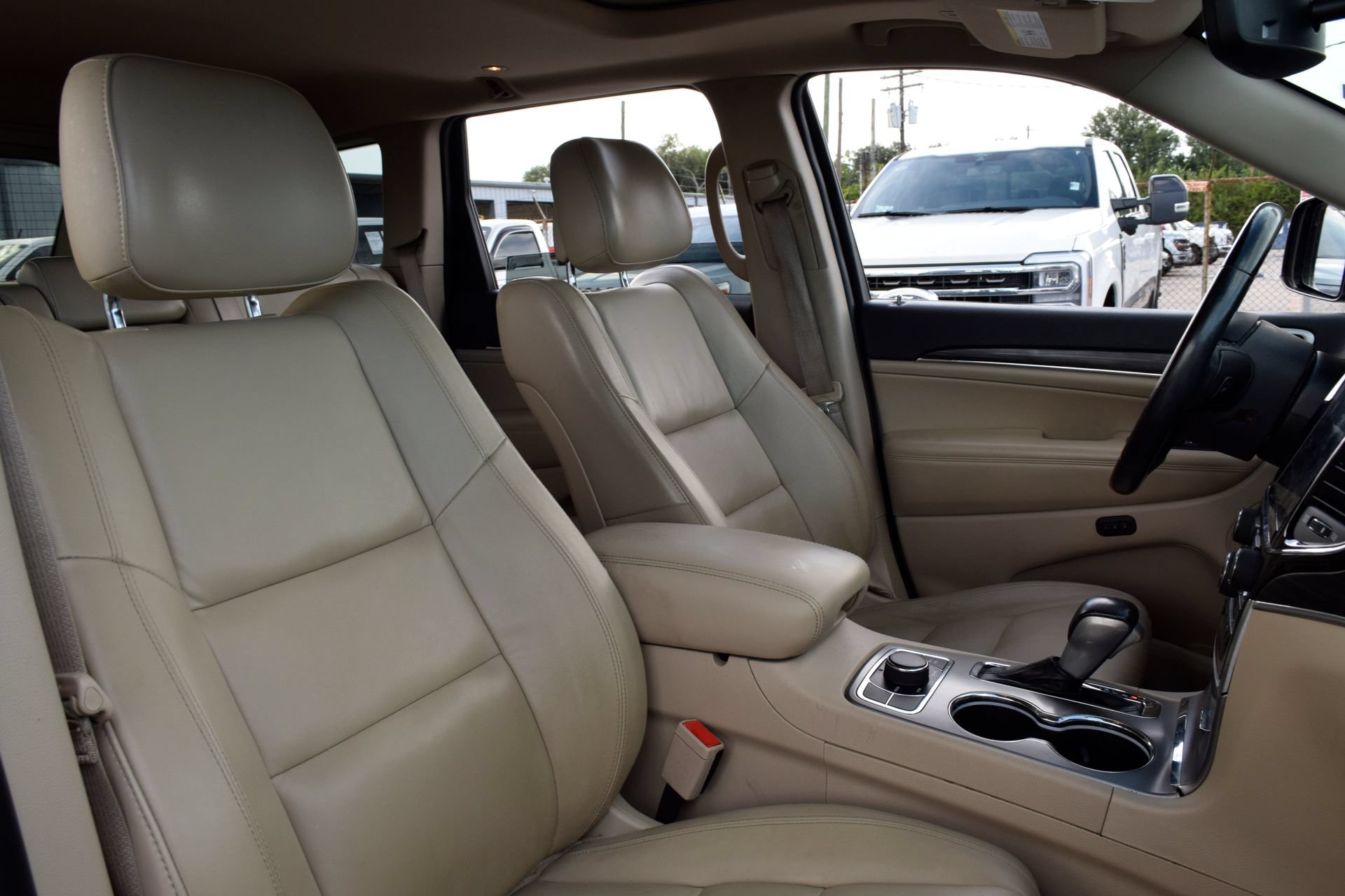 Used 2020 Jeep Grand Cherokee Limited AWD/4WD image 20