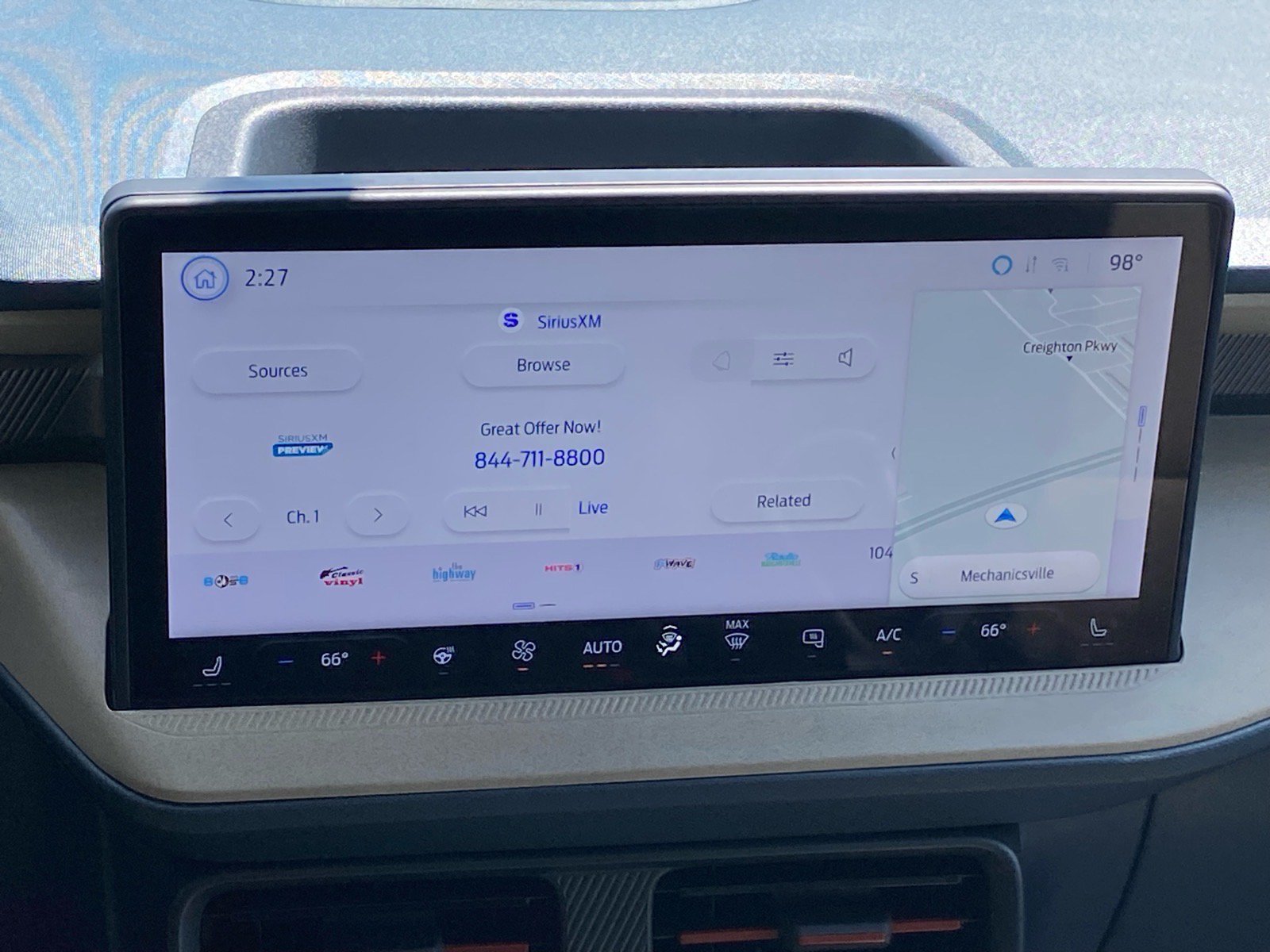 Certified 2025 Ford Maverick Lariat AWD/4WD image 13
