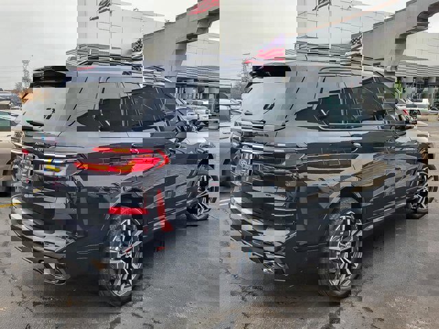 Used 2023 BMW X7 xDrive40i w/ Executive Package image 6
