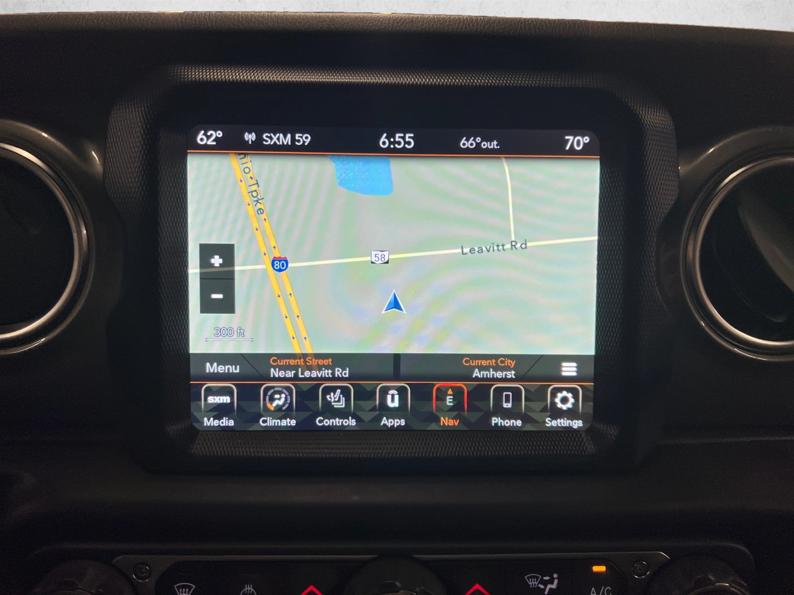 Used 2023 Jeep Wrangler Unlimited Sahara w/ Cold Weather Group AWD/4WD image 16