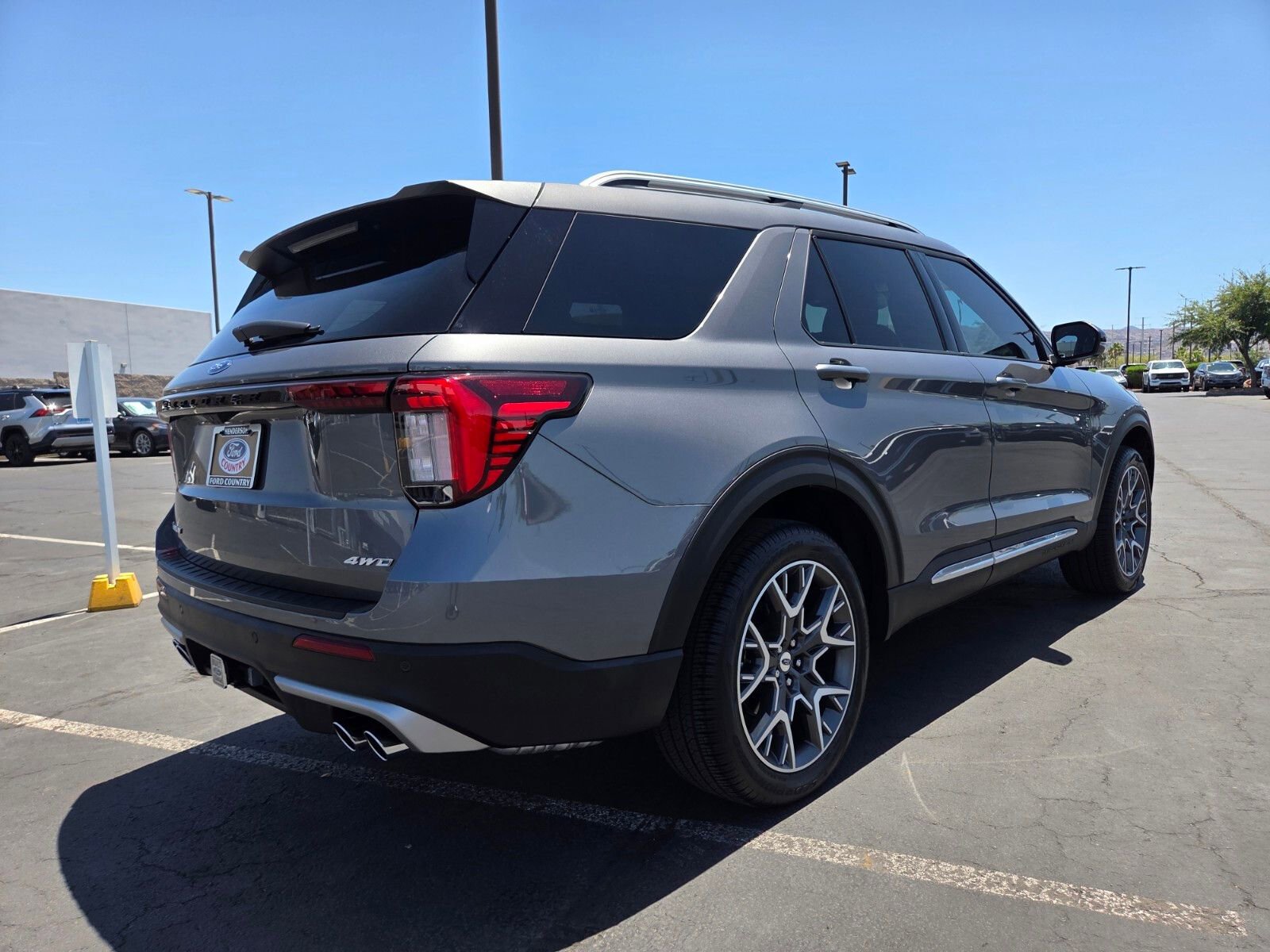 Certified 2025 Ford Explorer Platinum w/ Ultimate Package AWD/4WD image 6