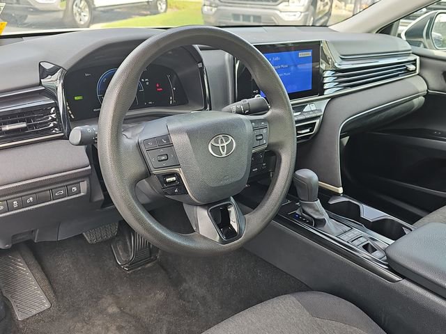 Used 2025 Toyota Camry LE FWD image 10