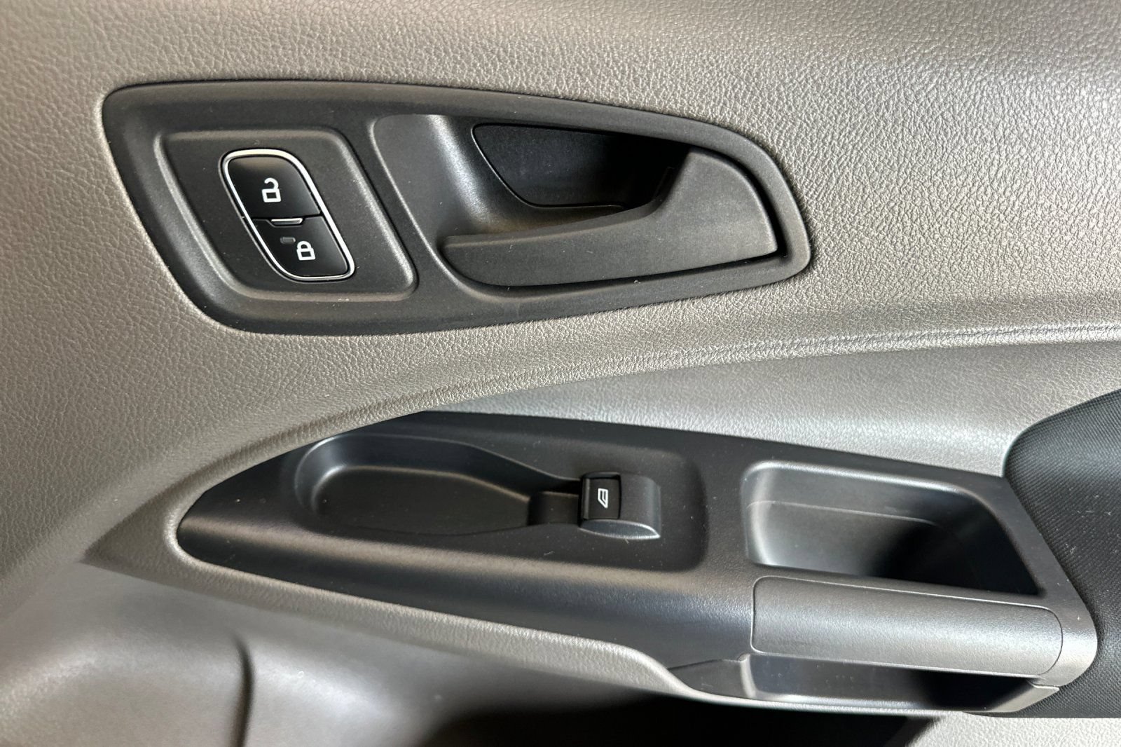Certified 2023 Ford Transit Connect XL FWD image 18