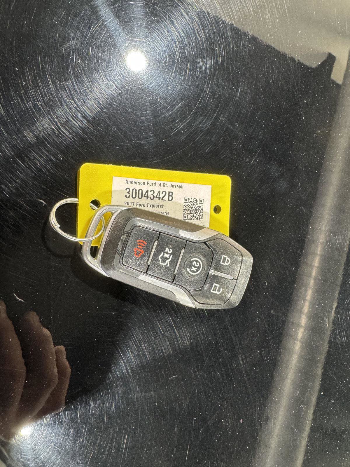 Certified 2017 Ford Explorer XLT w/ Equipment Group 202A FWD image 40