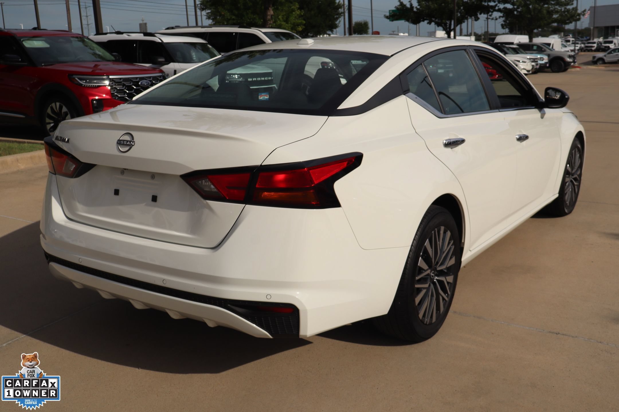 Used 2025 Nissan Altima 2.5 SV FWD image 3