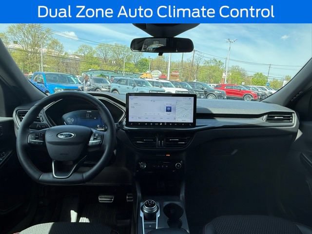 Certified 2023 Ford Escape ST-Line Select w/ Tech Pack #2 AWD/4WD image 3