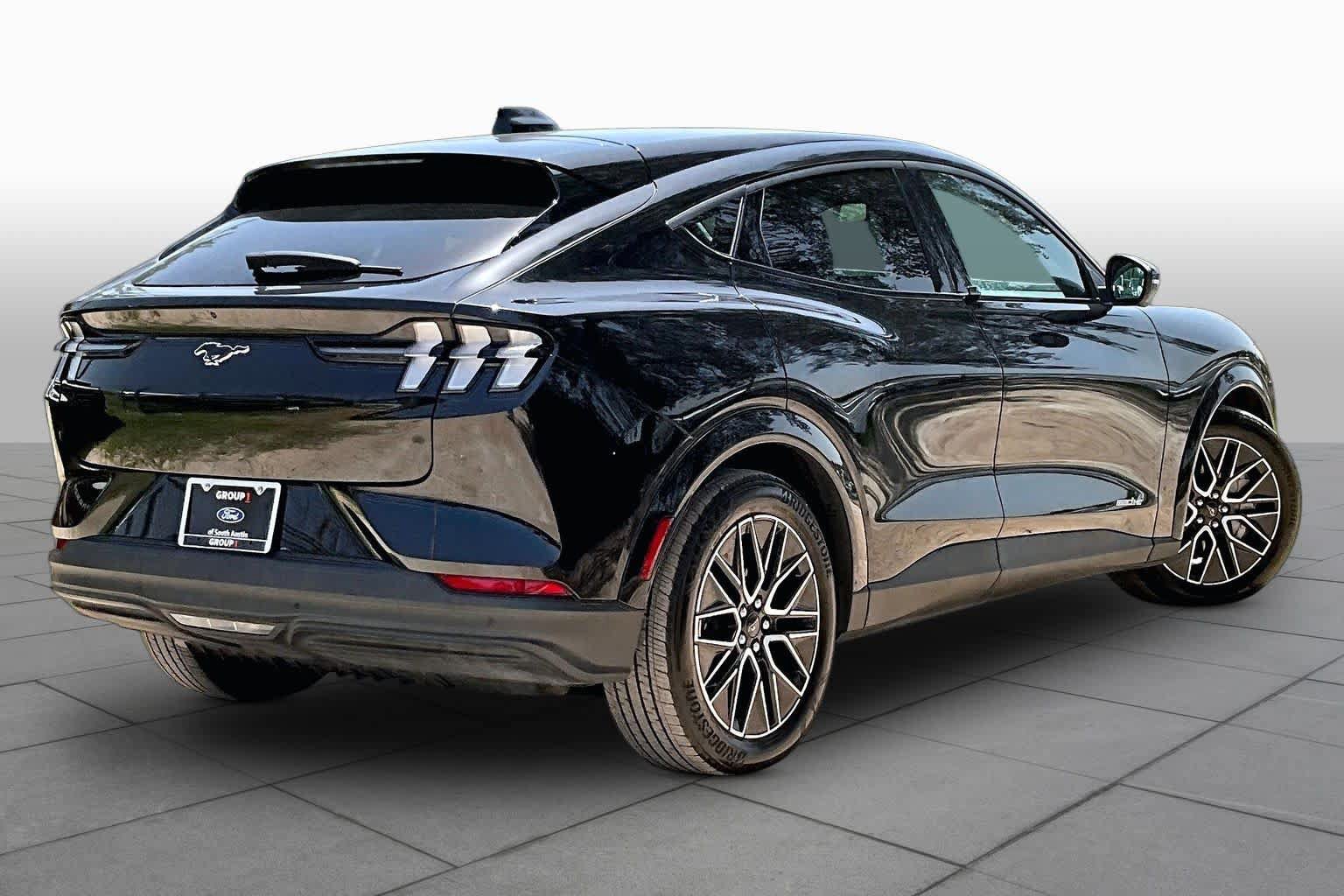 Certified 2025 Ford Mustang Mach-E Premium RWD image 12