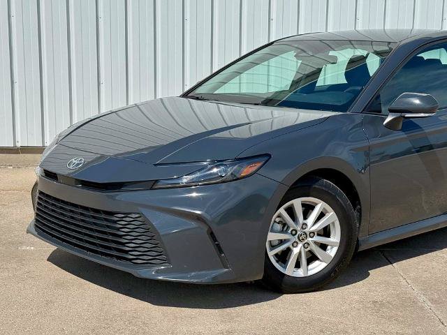 Used 2025 Toyota Camry LE FWD image 2