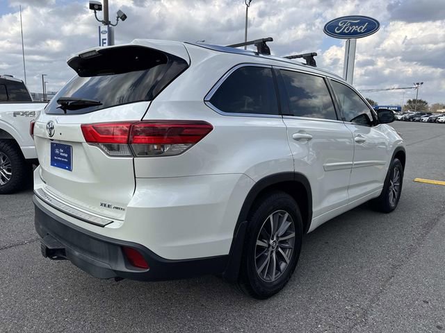 Used 2017 Toyota Highlander XLE image 5