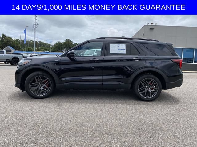 Certified 2025 Ford Explorer ST-Line w/ ST-Line Street Pack AWD/4WD image 30