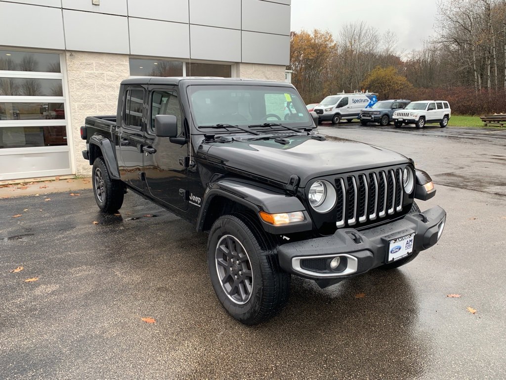 Used 2023 Jeep Gladiator Overland image 16