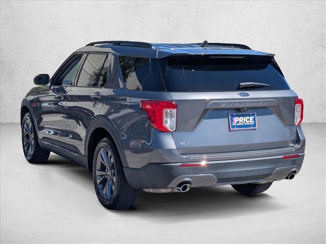 Certified 2022 Ford Explorer XLT w/ Equipment Group 202A RWD image 8