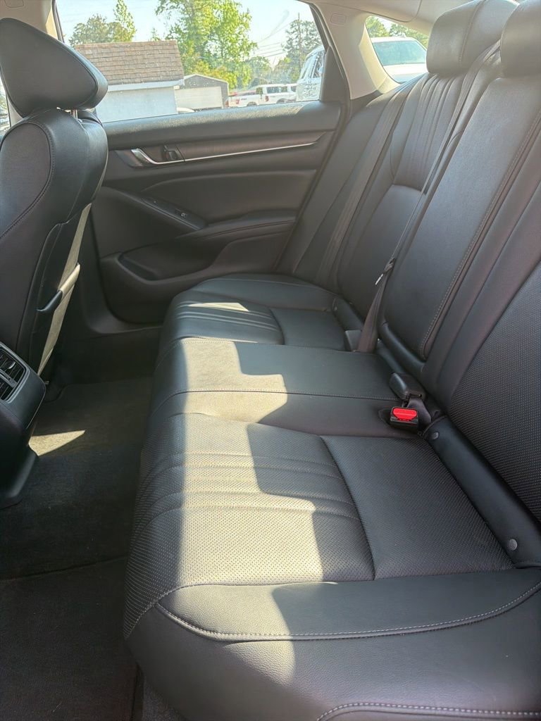 Used 2019 Honda Accord Touring image 7