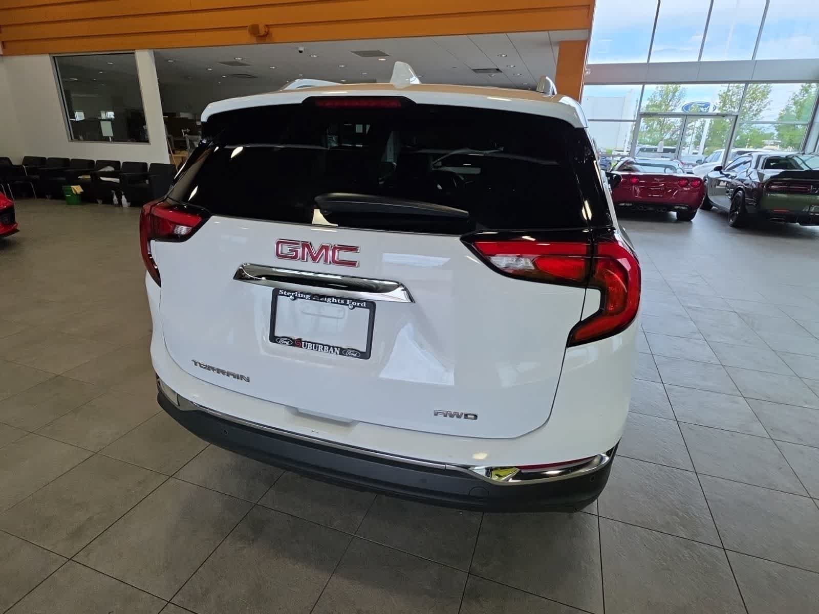 Used 2019 GMC Terrain SLT w/ Preferred Package AWD/4WD image 10