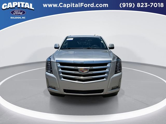 Used 2020 Cadillac Escalade Premium Luxury AWD/4WD image 3