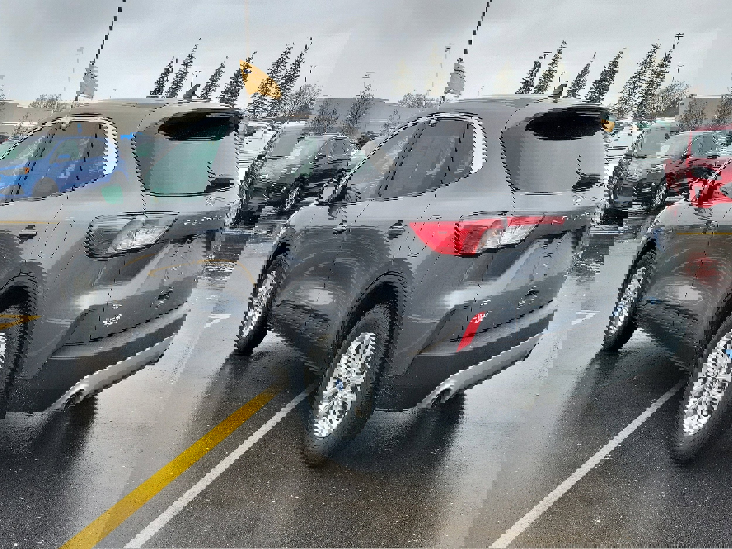 Certified 2022 Ford Escape SE w/ Convenience Package image 3