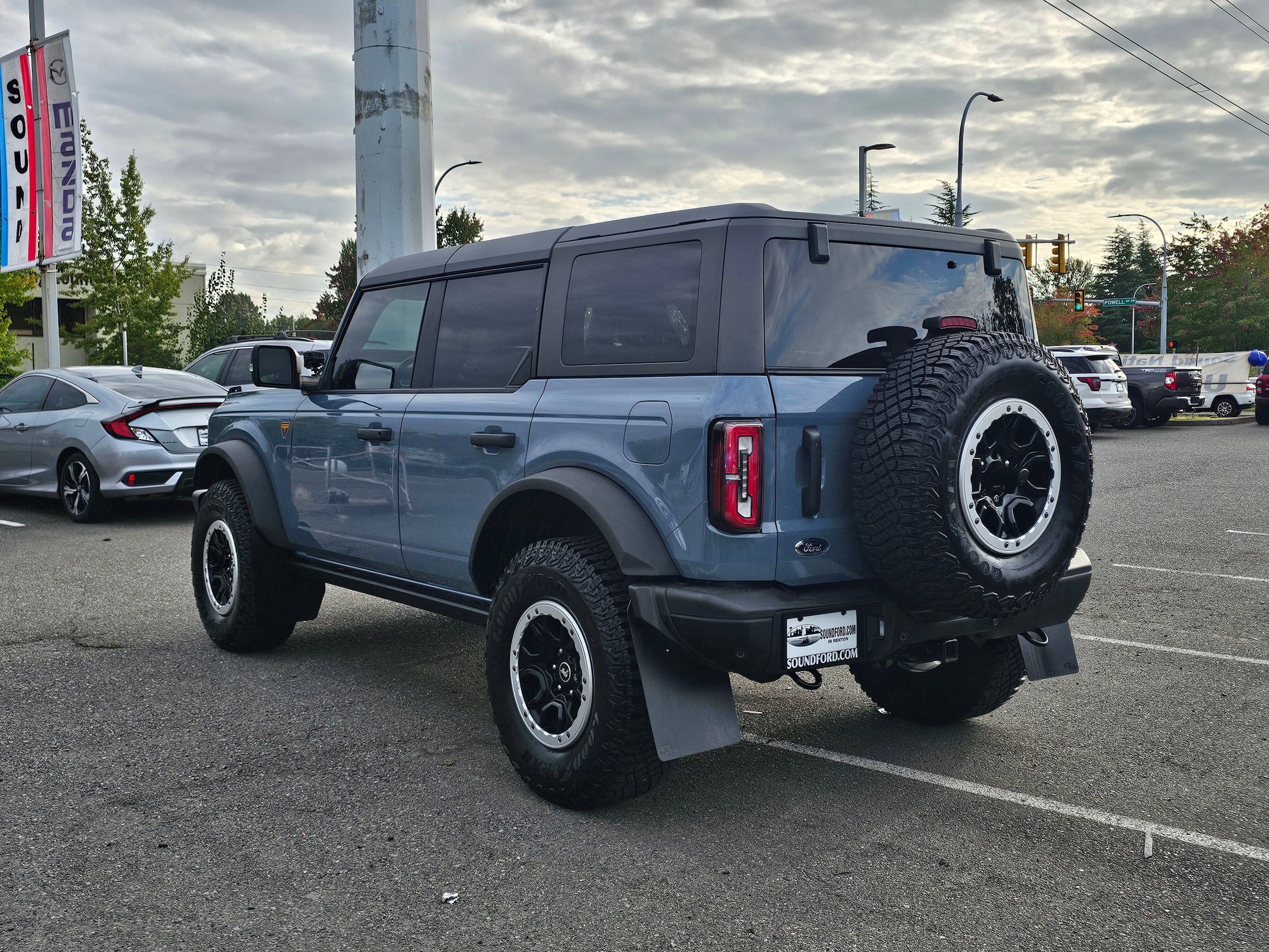 Certified 2023 Ford Bronco Badlands AWD/4WD image 7