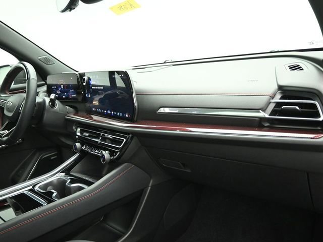 Used 2024 Chevrolet Traverse RS w/ LPO, Floor Liner Package image 36