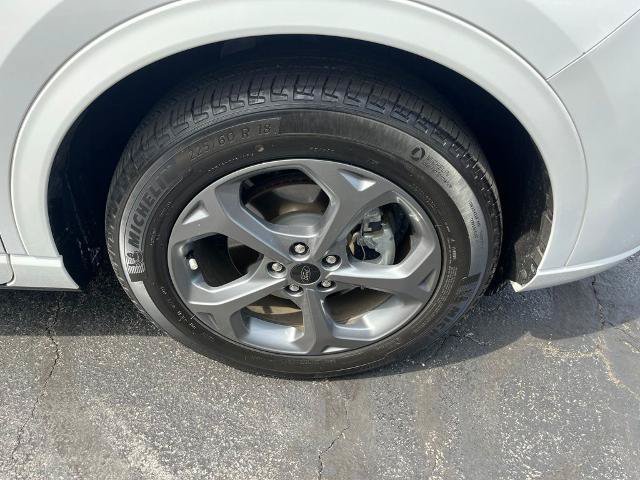 Certified 2023 Ford Escape ST-Line Select w/ Tech Pack #2 AWD/4WD image 9