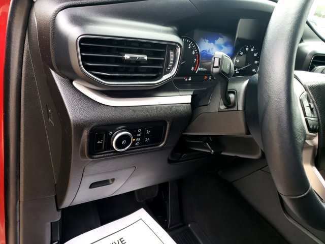 Certified 2023 Ford Explorer XLT w/ Equipment Group 202A AWD/4WD image 19