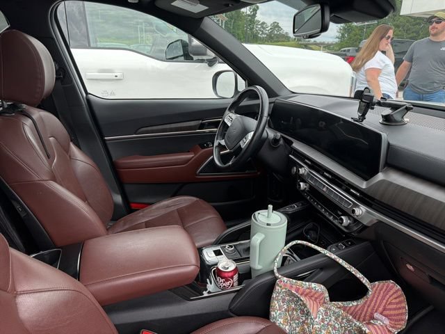 Used 2024 Kia Telluride EX w/ EX Captain's Chair Package AWD/4WD image 39