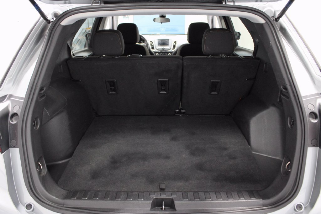 Used 2023 Chevrolet Equinox LT AWD/4WD image 13