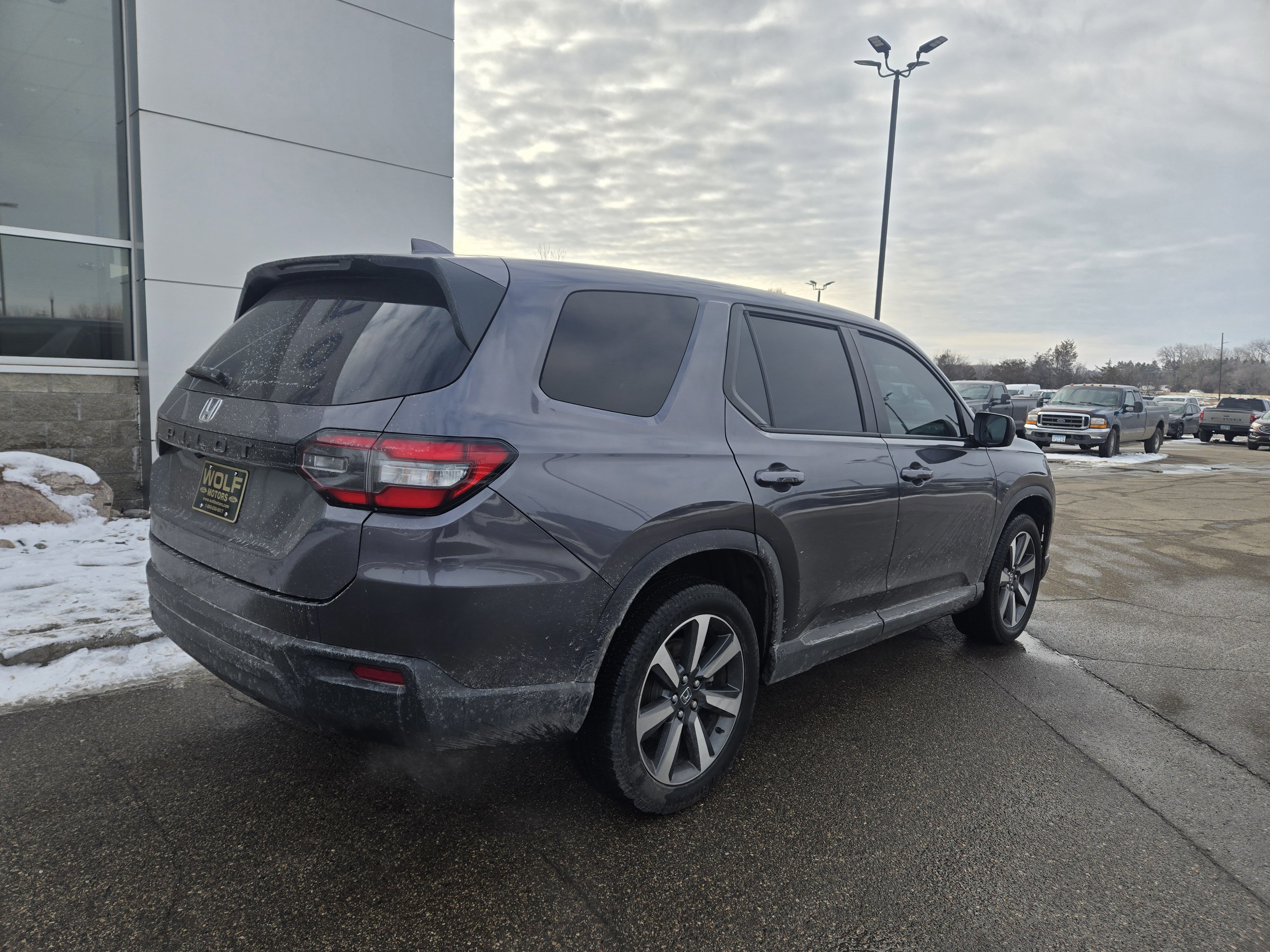 Used 2023 Honda Pilot LX image 5