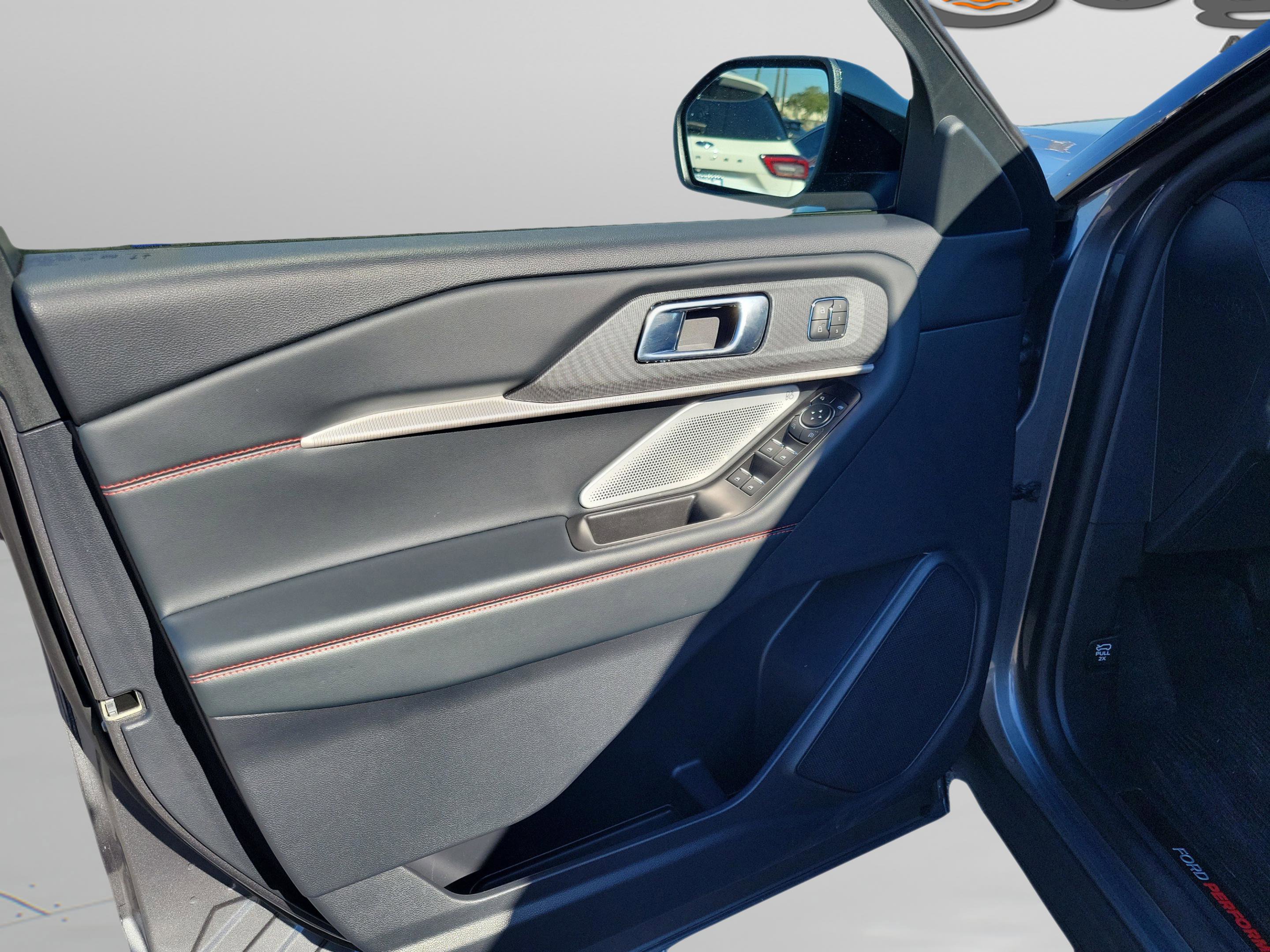 Certified 2025 Ford Explorer ST w/ Sun And Sound Package image 5