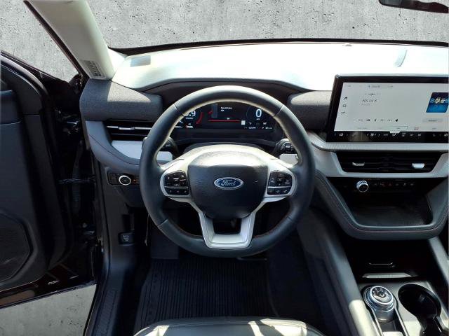 Certified 2025 Ford Explorer Active w/ Active Comfort Package AWD/4WD image 17
