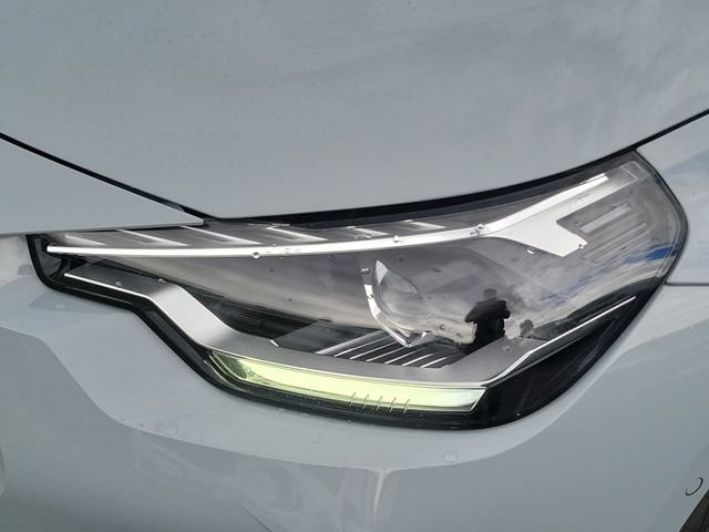 Used 2024 BMW 230i Coupe w/ M Sport Package RWD image 26