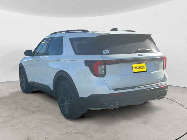 Certified 2025 Ford Explorer ST AWD/4WD image 7