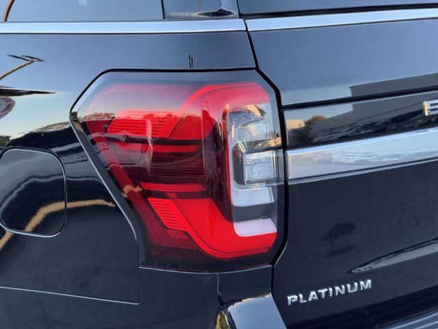 Certified 2023 Ford Expedition Platinum AWD/4WD image 21