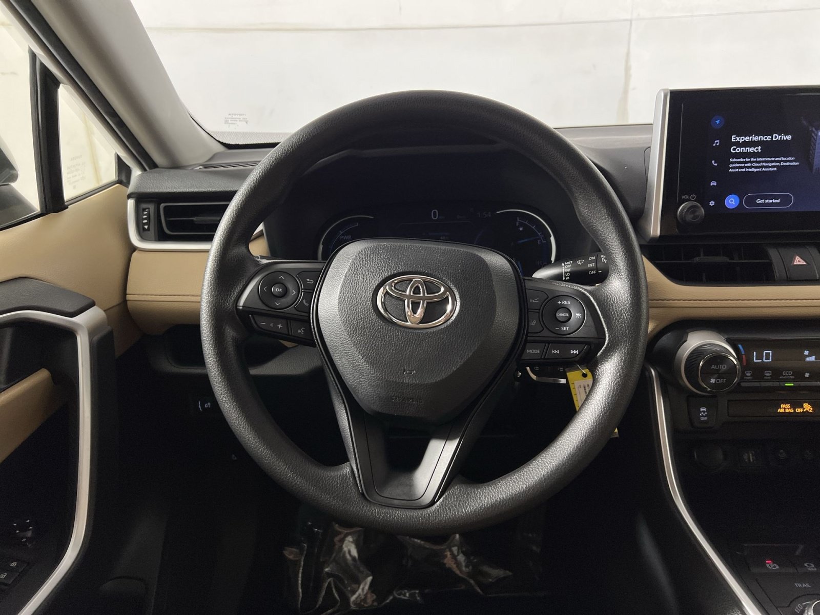 Used 2023 Toyota RAV4 LE AWD/4WD image 16